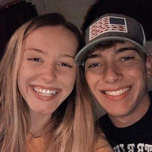 Meet your Posher, Chloe